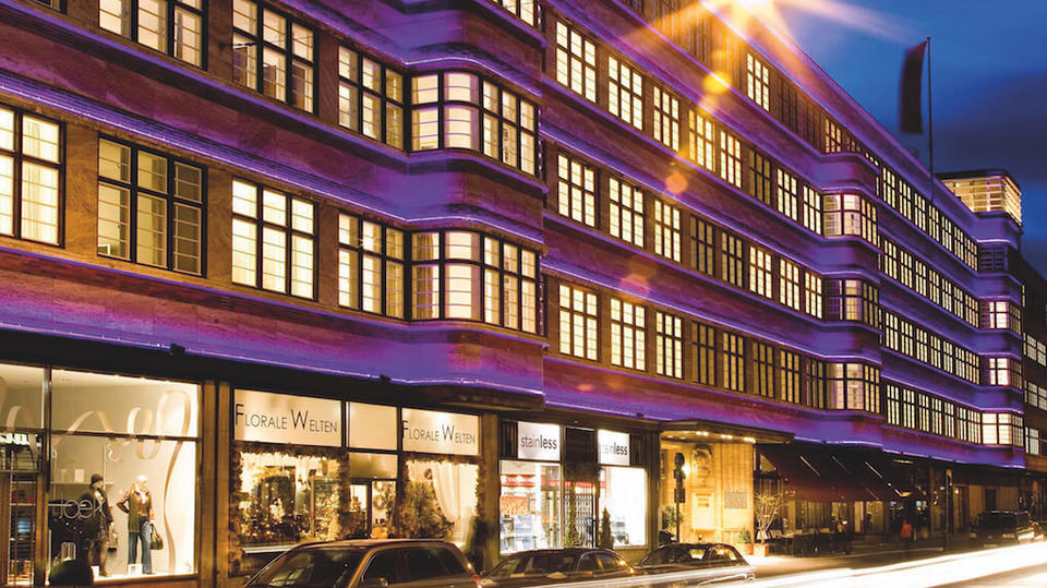 Ellington Hotel Berlin Frontansicht des Ellington Hotel in Berlin und Austragungsort der DENTAL TEAMDAYS